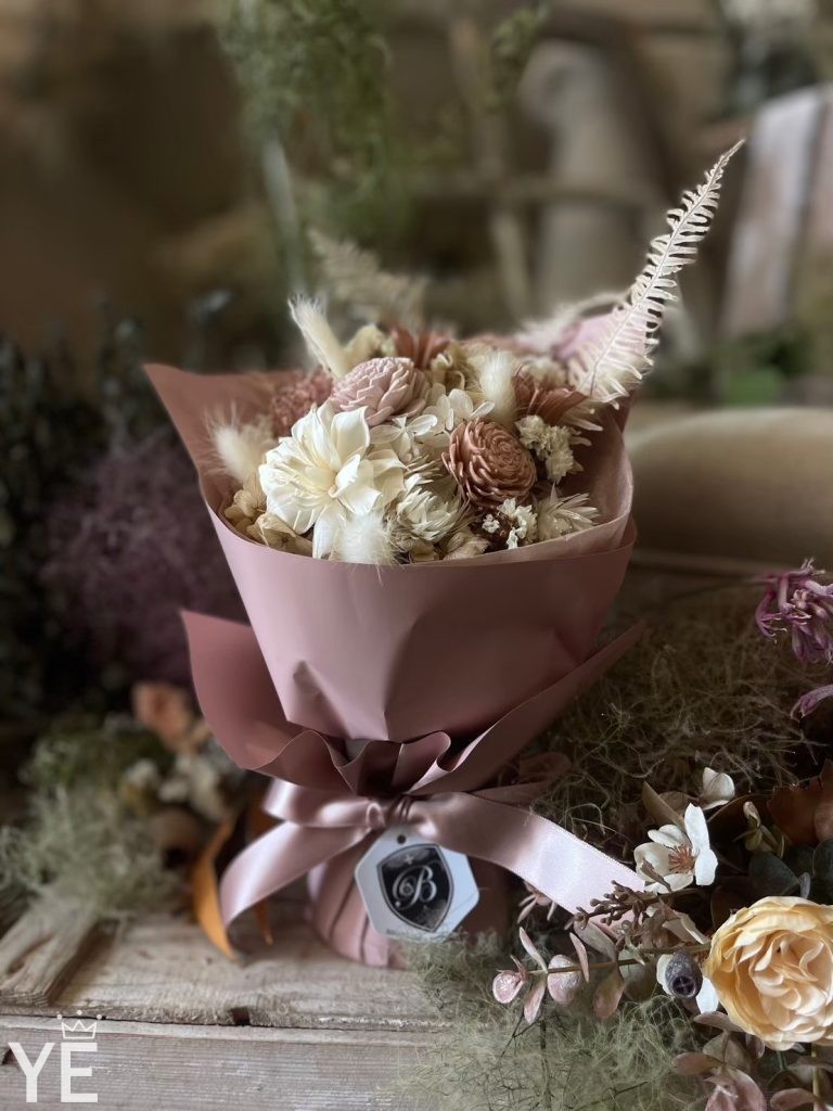プリザーブドフラワーの花束　美花倶楽部　ハナユエ　北千住　ドライフラワー専門店